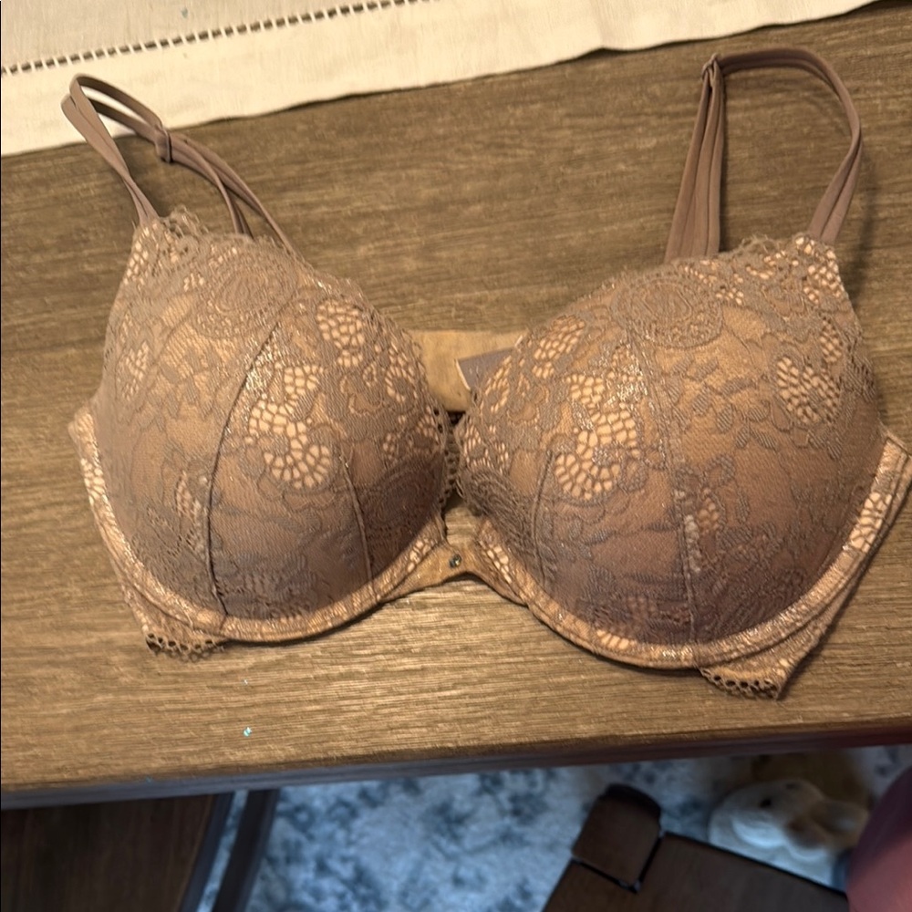 Victoria’s Secret 34D